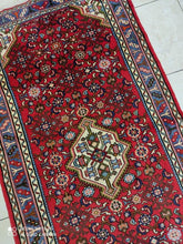 Charger l'image dans la galerie, Tapis Hosseinabad fait main n°19398_200×105