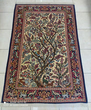 Charger l'image dans la galerie, Tapis Ghom Arbre de Vie fait main n°2223_203×138