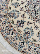 Charger l'image dans la galerie, Tapis rond Nain tissé main n°19302_110×110