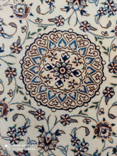 Charger l'image dans la galerie, Tapis rond Nain tissé main n°19558_83×83