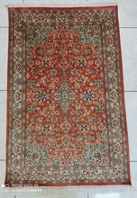 Charger l'image dans la galerie, Tapis Cachemire soie noué main n°60_120×78