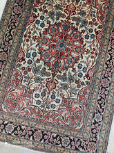 Charger l'image dans la galerie, Tapis Cachemire soie noué main n°8_127×81
