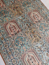 Charger l'image dans la galerie, Tapis Cachemire soie noué main n°67_155×97