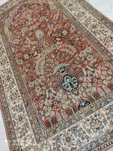 Charger l'image dans la galerie, Tapis Cachemire soie noué main n°33_156×91