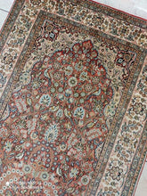 Charger l'image dans la galerie, Tapis Cachemire soie noué main n°33_156×91