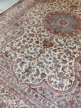 Charger l'image dans la galerie, Grand tapis Cachemire soie noué main n°4_311×220
