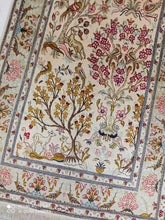 Charger l'image dans la galerie, Tapis Ghom soie noué main n°18581_118×78