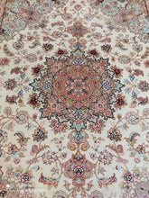 Charger l'image dans la galerie, Tapis Tabriz tissé main n°18520_200×158