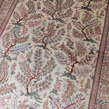 Charger l'image dans la galerie, Tapis Ghom soie fait main n°11713_193×132