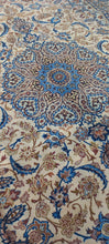 Charger l'image dans la galerie, Grand tapis Nadjafabad fait main n°13700_410×298
