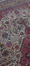 Charger l'image dans la galerie, Grand Tapis Tabriz fait main n°8948_404×305

