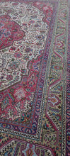 Charger l'image dans la galerie, Grand Tapis Tabriz fait main n°8948_404×305
