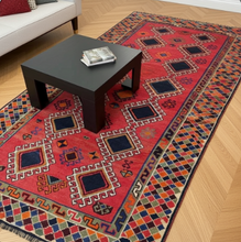 Charger l'image dans la galerie, Tapis Ghachgai fait main n°5361_247×127
