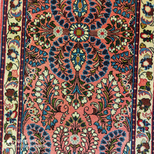 Charger l'image dans la galerie, Tapis Sarouk noué main n°14002_132×65
