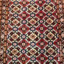 Charger l'image dans la galerie, Tapis Varamine tissé main n°17967_282×105
