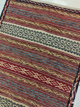 Charger l&#39;image dans la galerie, Kilim Ghachghai fait main n°19653_90×60
