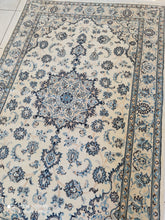 Charger l'image dans la galerie, Tapis Nain fait main n°11824_200×132
