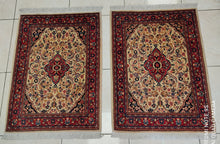 Charger l'image dans la galerie, Paire 2 tapis Sarouk fait main n°18455_18456_90×70_90×68
