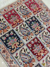 Charger l&#39;image dans la galerie, Tapis Ispahan fait main n°14276_100×66
