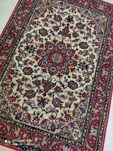 Charger l&#39;image dans la galerie, Tapis Ispahan fait main n°12868_102×70
