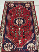 Charger l&#39;image dans la galerie, Tapis Abadeh tissé main n°19024_107×65
