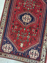 Charger l&#39;image dans la galerie, Tapis Abadeh tissé main n°19024_107×65
