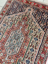 Charger l&#39;image dans la galerie, Tapis Kurdistan fait main n°10331_112×72
