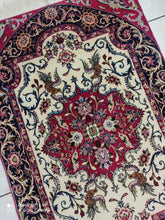 Charger l&#39;image dans la galerie, Tapis Ispahan fait main n°11758_114×75
