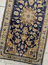 Charger l&#39;image dans la galerie, Tapis Nain fait main n°4457_115×57
