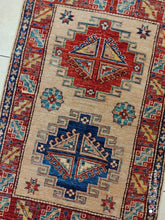 Charger l&#39;image dans la galerie, Tapis Kazak fait main n°250_123×80
