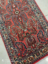 Charger l'image dans la galerie, Tapis Sarouk fait main n°2879_149×71
