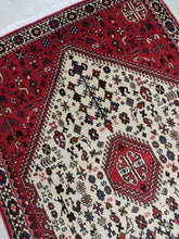 Charger l&#39;image dans la galerie, Tapis Abadeh noué main n°19378_155×105
