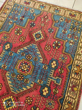 Charger l'image dans la galerie, Tapis Nahavand tissé main n°14886_155×111
