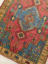 Charger l'image dans la galerie, Tapis Nahavand tissé main n°14886_155×111

