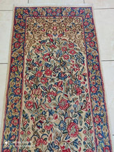 Charger l'image dans la galerie, Tapis Kerman Ravar fait main n°1364_155×62
