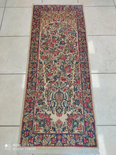 Charger l'image dans la galerie, Tapis Kerman Ravar fait main n°1364_155×62
