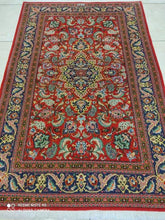 Charger l&#39;image dans la galerie, Tapis Antique Ghom noué main n°18930_157×103
