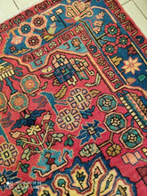 Charger l&#39;image dans la galerie, Tapis Nahavand tissé main n°17219_164×117
