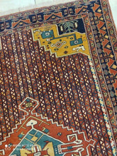 Charger l&#39;image dans la galerie, Tapis Ghoutchan noué main n°17489_177×130
