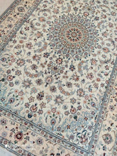 Charger l'image dans la galerie, Tapis Nain Chichla noué main n°16452_240×157
