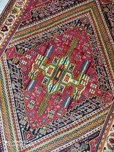 Charger l&#39;image dans la galerie, Grand Tapis Ghachghai noué main n°17499_300×214
