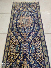 Charger l&#39;image dans la galerie, Tapis Nain fait main n°200_300×60
