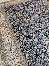 Charger l&#39;image dans la galerie, Grand Tapis Nain tissé main n°18390_342×252
