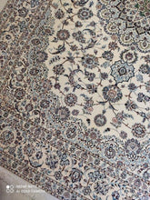 Charger l&#39;image dans la galerie, Grand Tapis Nain Chichla Habibian tissé main n°18386_354×254
