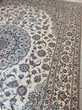 Charger l&#39;image dans la galerie, Grand Tapis Nain Chichla Habibian tissé main n°18386_354×254
