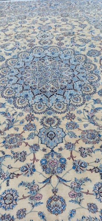 Grand Tapis Nain Chichla tissé main n°17921_403×294