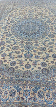 Charger l&#39;image dans la galerie, Grand Tapis Nain Chichla tissé main n°17921_403×294
