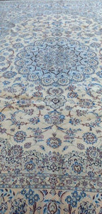 Grand Tapis Nain Chichla tissé main n°17921_403×294