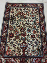 Charger l&#39;image dans la galerie, Tapis Ghom noué main n°17085_83×58
