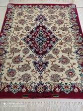 Charger l&#39;image dans la galerie, Tapis Ispahan fait main n°11774_91×74
